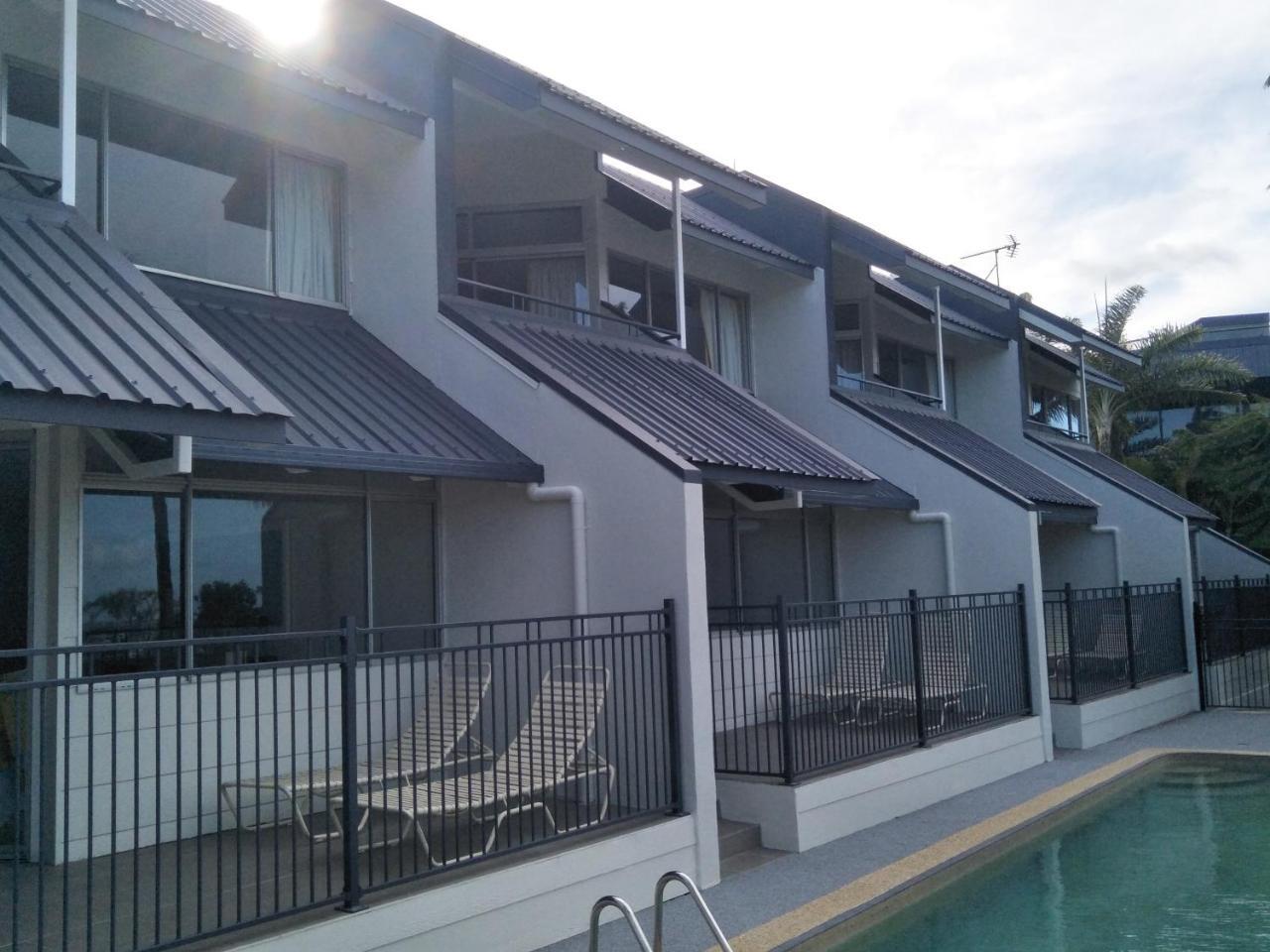 Airlie Seaview Apartments Airlie Beach Exterior photo