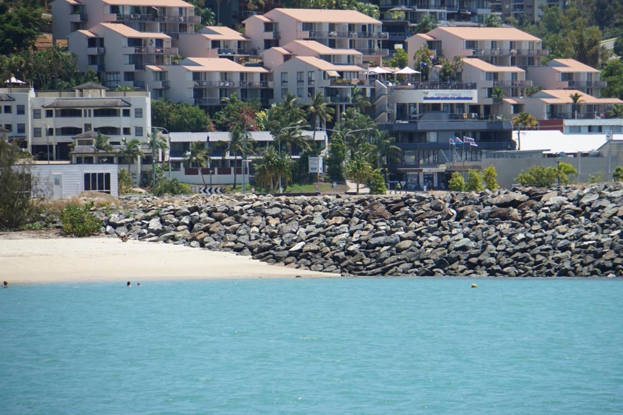 Airlie Seaview Apartments Airlie Beach Exterior photo